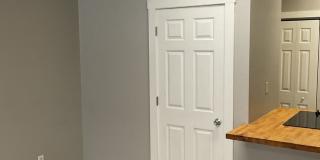 *August 2027* Great Downtown Apartment! One Block from Downtown! Gallery 12