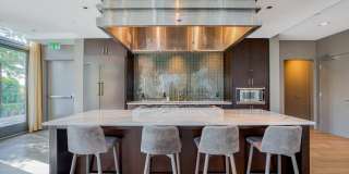 The Bravern Gallery 71