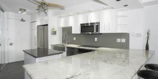 300 N State St Apt 2711 Gallery 2