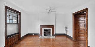 1816 PINE Street Gallery 6
