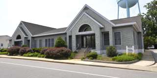 207 N LIBERTY Street Gallery 1