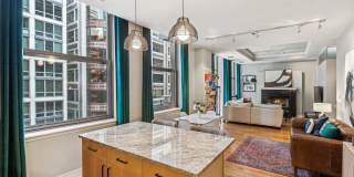 212 W Washington Street Gallery 17