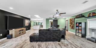 6 NE Bay Court Gallery 2