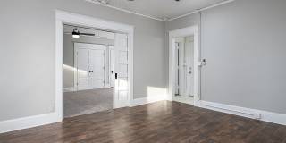 Elegant Renovation! HUGE 1 Bed 1 Bath Available Now! Gallery 22