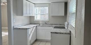 4262 Greenwood Avenue-Back Gallery 1