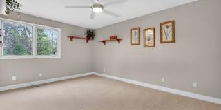 Spacious 5BR House in Longmont Gallery 26