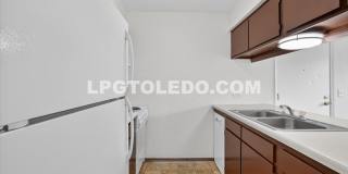 1220 Bedford Woods Dr.-16 Gallery 11