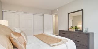 St. Charles Oaks Apartments Gallery 12