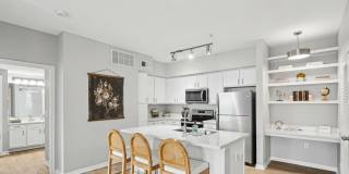 The Henry at Woodland Hills Gallery 2