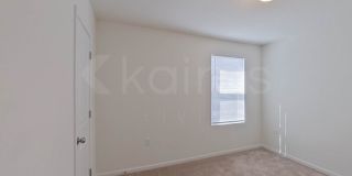 924 Sanford Lane Gallery 14