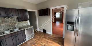 2403 North Clinton Street Gallery 6