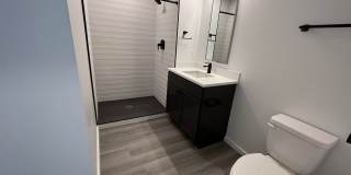 725 W Pratt Gallery 121