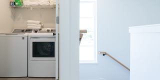 Modern 4 bedroom 3 bath near Razorback campus - 2nd story loft Gallery 15