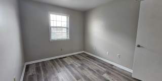 3 Bedroom 1.5  bathroom End unit Townhouse near Bethlehem Catholic High School. Gallery 21