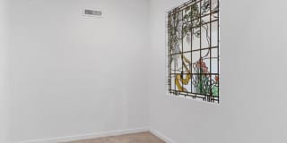 342 S Highland Ave Gallery 6