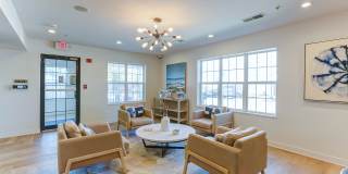 AVIA North Shore Gallery 16