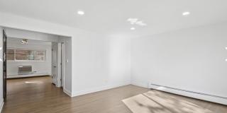 4201 North Paulina Street Gallery 5