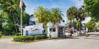 9367 Fontainebleau Blvd 9367 Fontainebleau Blvd Gallery 1