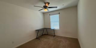 five bedrooms and three and a half bathrooms home in Fresno, CA Gallery 26