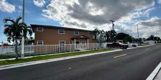 948 E 47th St Gallery 1