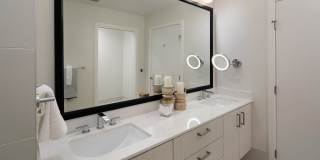 Helm Helm Gallery 21