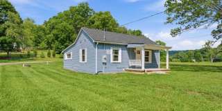 Cozy Bungalow in Blacksburg Gallery 1