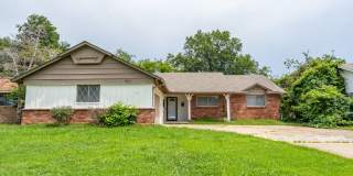 9041 E 33rd St, Tulsa, OK 74145 - 3 Bed/2 Bath | Small Pets Welcome Gallery 1