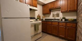 Beautiful First Floor 1 Bedroom Apartment Available at Kellywood Manor!  Call Today! Gallery 1