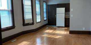 Spacious 2-Bed 1-Bath Unit Available in Minneapolis! Gallery 5
