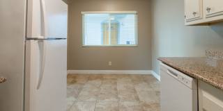 Courtyard Apartments Gallery 4