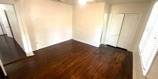 Move in Special: 1/2 off First Month's Rent - Located in the incredible Belhaven Historic District Gallery 7