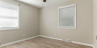 2909 Southwest Boulevard Gallery 12