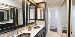 1.5 Bedrooms - 1.5 Bathrooms Split Level House -  Mt. Helix Artist’s Colony Executive Rental Gallery 19