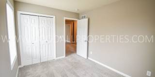 3 Bedroom 2 Bath Townhome End unit in Glenn Village!!! Gallery 14
