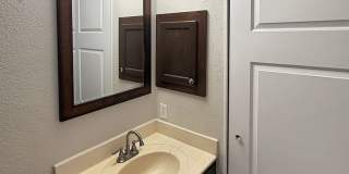 3 Bedrooms 2 Baths Gallery 6