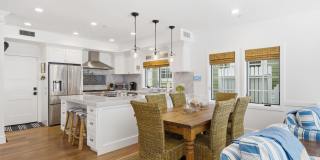 Modern Furnished Balboa Peninsula Beach House with Rooftop Deck Gallery 8
