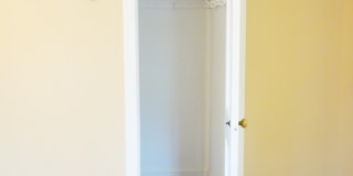 8210 Greenwood Avenue D&amp;G PROPERTIES LLC Gallery 37