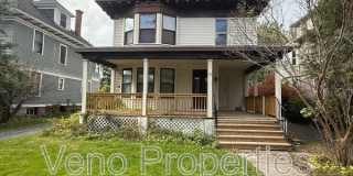 50 Manning Blvd Gallery 1