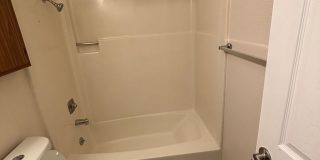 1 Bedroom 1 Bathroom at Hollywood Park Apartments Gallery 46