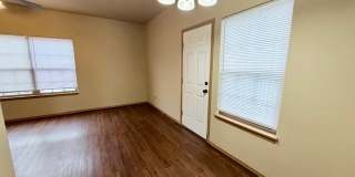 1141 S Tottenham Court Gallery 6