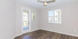 Los Alamitos Luxury Apartments Gallery 32