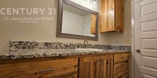 Newer Construction Close to Downtown Grants Pass Gallery 16