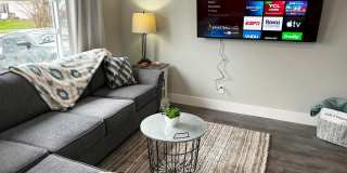 Fully Furnished rental with excellent central location in North cincinnati Suburbs Gallery 38