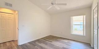 240 Center Oak Circle Gallery 22