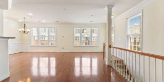 Elegant Townhome in Sought-After Groveton Woods Gallery 8