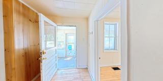 4-Bed Farmhouse Minutes from UVM Campus (30 Chase St) Gallery 30