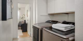 Bellevue Condo in Cherry Crest Vista with Updated Kitchen Gallery 19