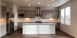 Exquisite 3 Bed 2.5 Bath Single Family Home Gallery 15