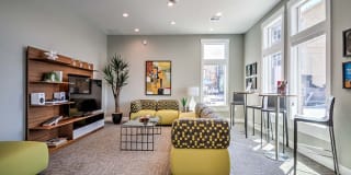 Avanti at Farmington Station Gallery 24