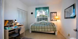 PELICAN BAY - BARRINGTON CLUB - AWESOME AMENITIES - BEACH ACCESS - FURNISHED- NEW RENOVATIONS- Gallery 14